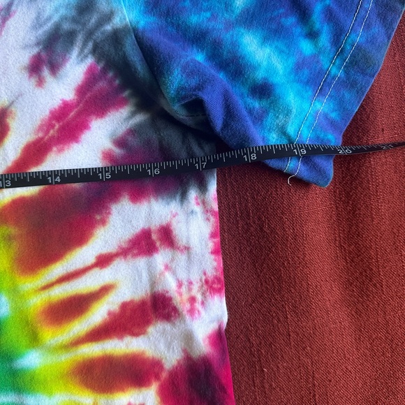 Custom rainbow tie dyed T-Shirt size L - Picture 7 of 9